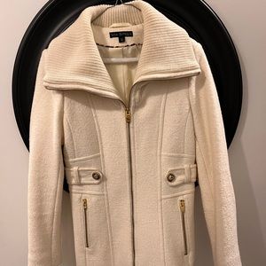 Winter White Via Spiga Coat; size 6; gold hardware